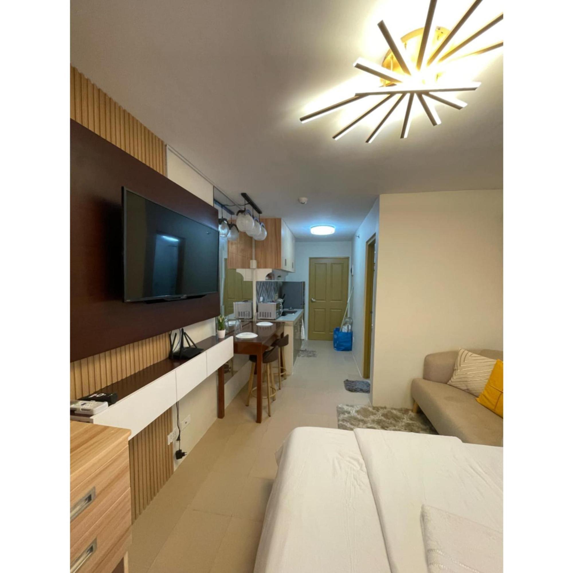 Marina Town Spatial Condominium Dumaguete City Eksteriør billede